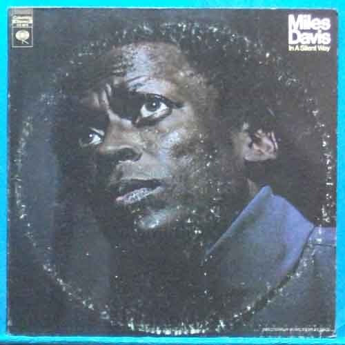 Miles Davis (in a silent way)