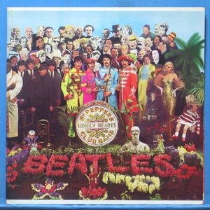 the Beatles (Sgt Pepper&#039;s lonely hearts club band)