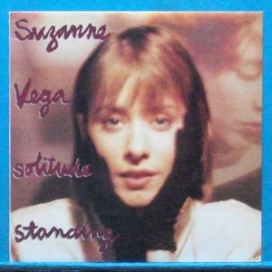 Suzanne Vega (solitude standing)